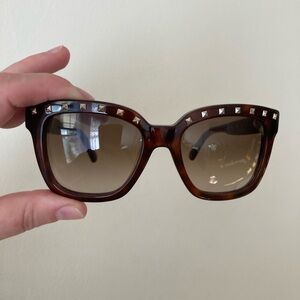Valentino Rockstud sunglasses V660s